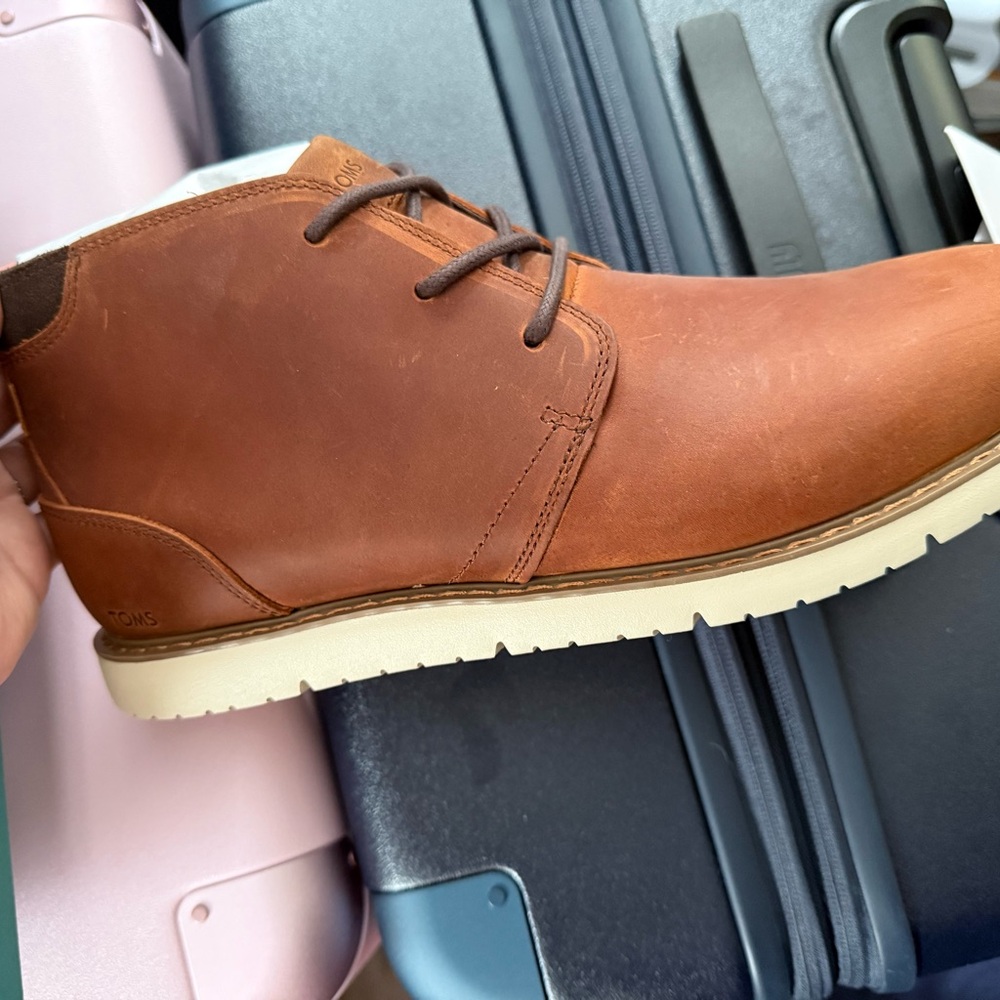 TOMS Men's Brown Leather Chukka Boots